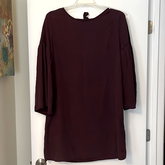 NWT plum dress with bell sleeves and open back - Picture 2 of 5